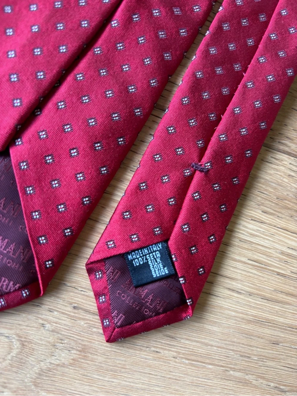 Luxury red red ties salvatore ferragamo, armani, facconable
